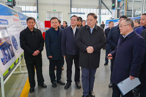 湖南省委常委、省委秘書(shū)長(cháng)張劍飛一行蒞臨頂立科技調研 (4).JPG