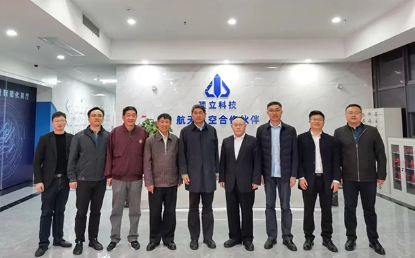 【校企合作促發(fā)展】 頂立科技與江西理工大學(xué)簽署人才聯(lián)合培養合作協(xié)議